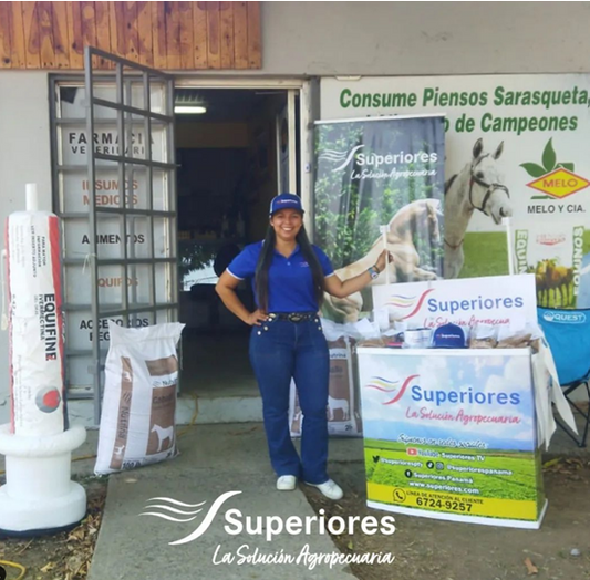 Nuestra compañera la Ingeniera Carolina estuvo desde el Hipódromo presidente Remón en Ciudad de Panamá presentando nuestras líneas de productos pecuarios. Fertilizantes Superiores